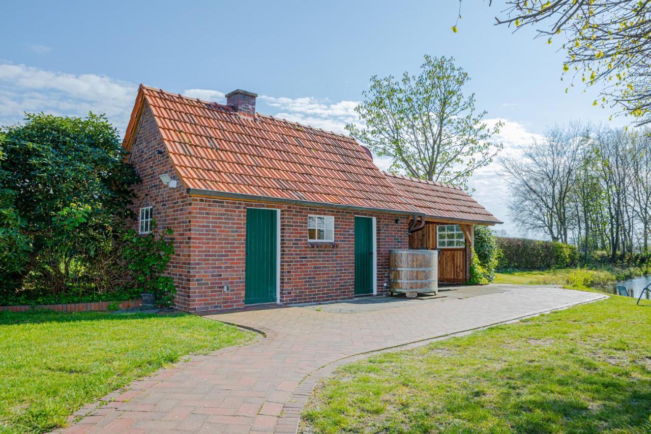 Вилла Reetdach Ostfriesenhaus Sudbrookmerland Экстерьер фото